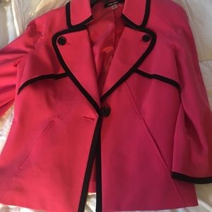 Beautiful blazer bright dark pink in color